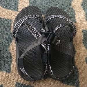 Women's Chacos Size 6